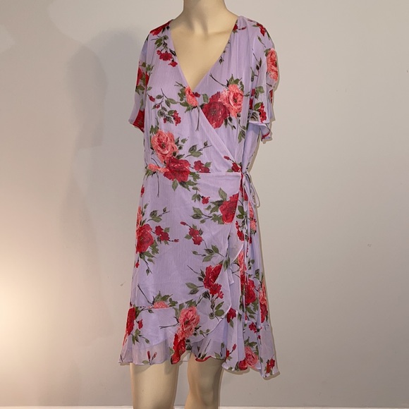 NWT All In Favor Women’s Lilac Red Floral Dress Size XL - Picture 2 of 8